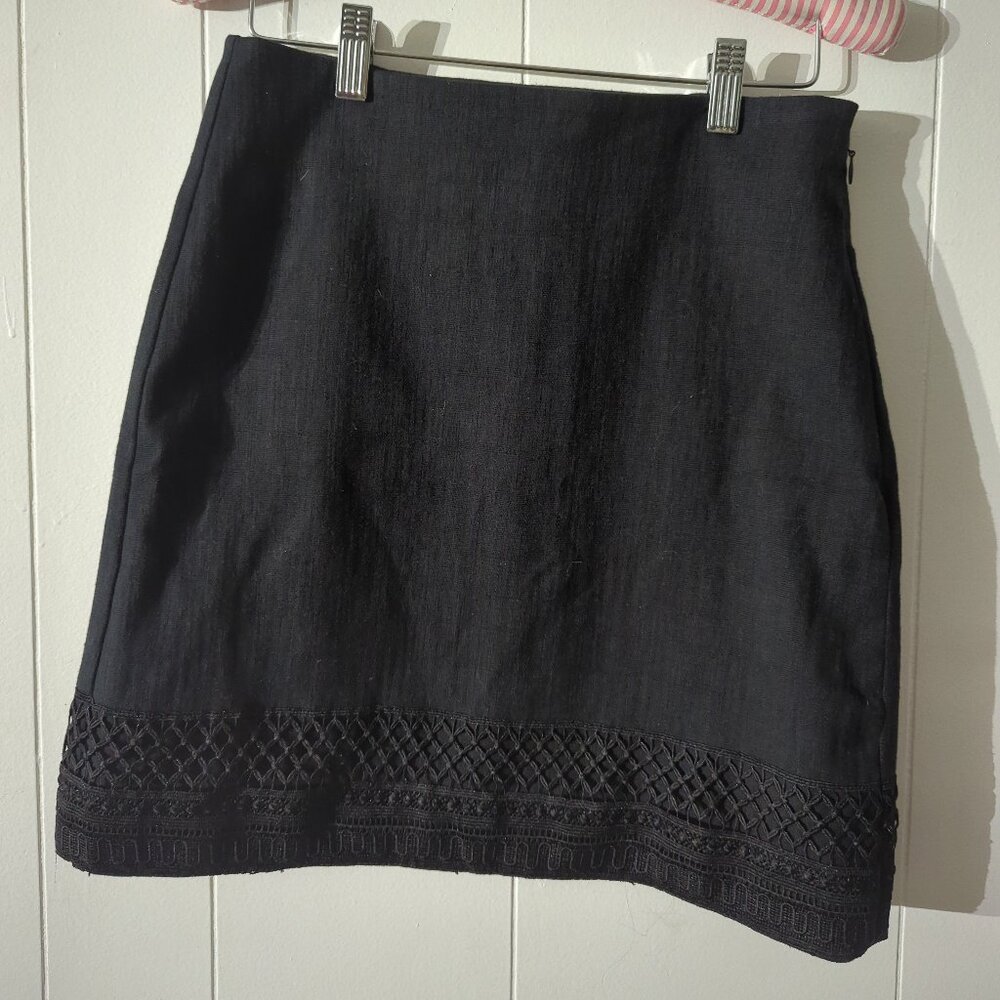 LOFT Petite Women's Black Short Skirt Lace Hem - Size 00P #IK